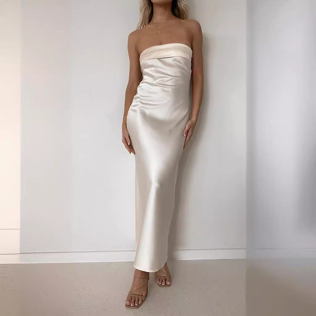 Smoge | Strapless Fitted Silhouette Midi Dress