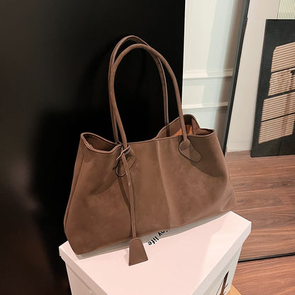 Mara Tote | Stylish companion for work & leisure
