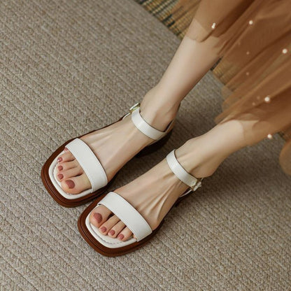 Deliana | Sophisticated Flat Sandals