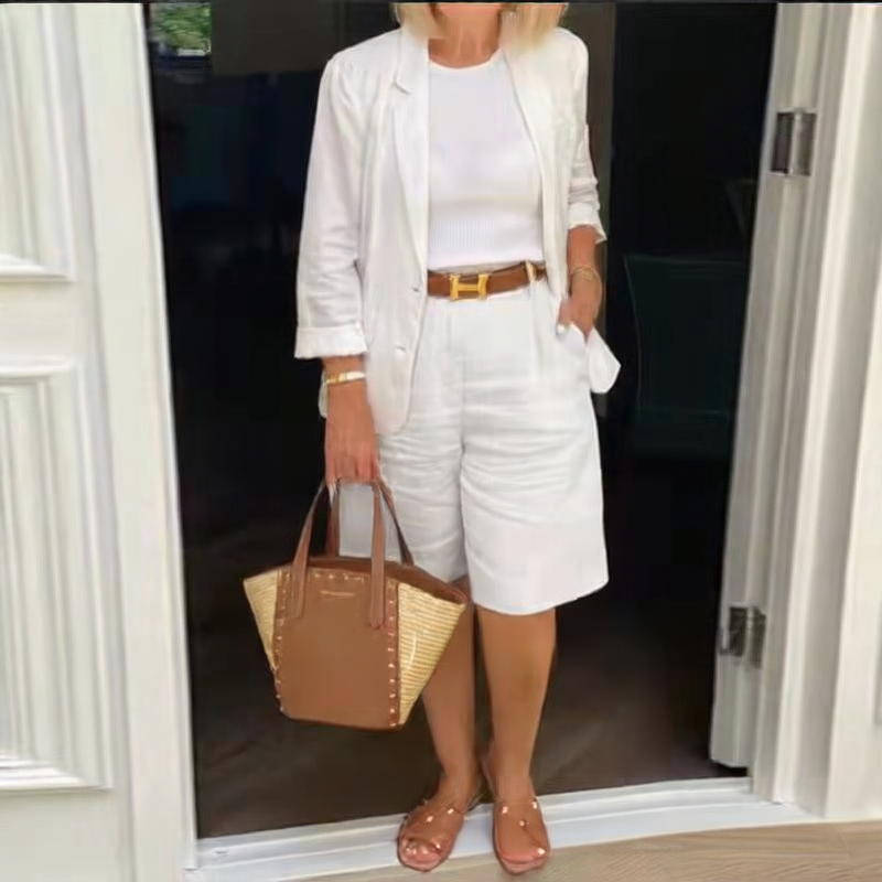 ERIN - CHIC OUTFIT