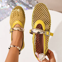 Yellow buckle