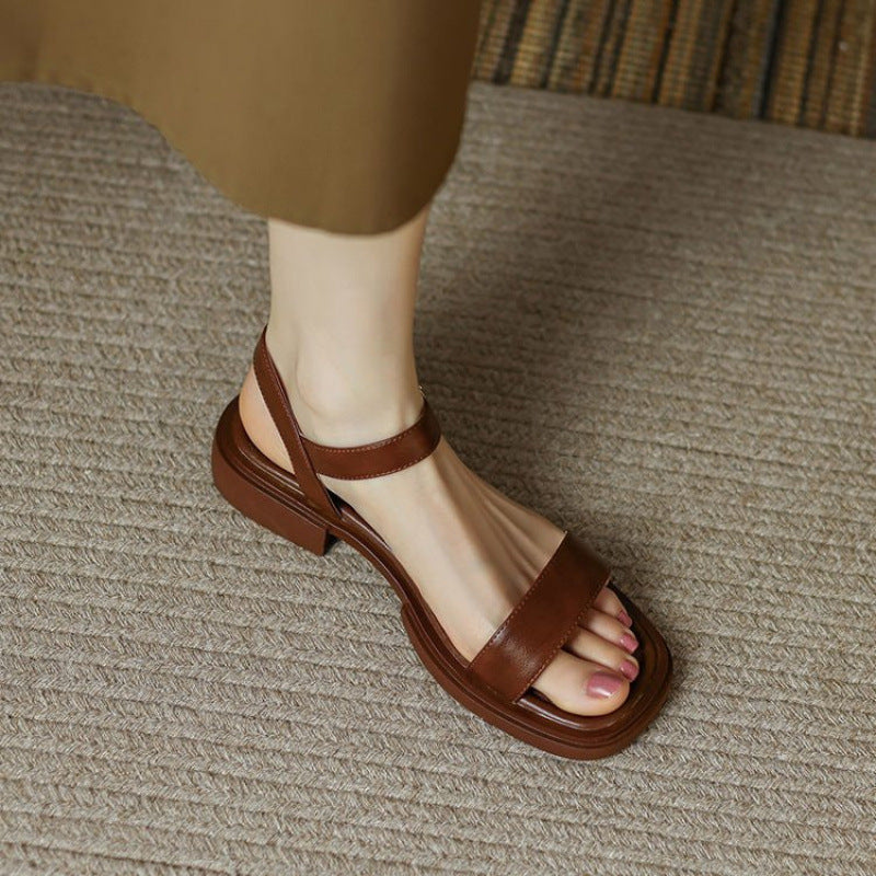 Deliana | Sophisticated Flat Sandals