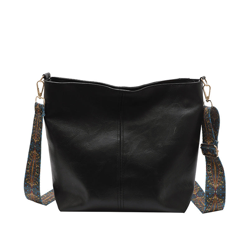 Demetra | Green lightweight PU leather bag for women